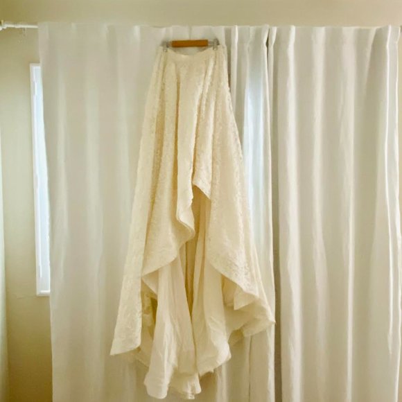 Wedding Dress - Picture 4 of 11